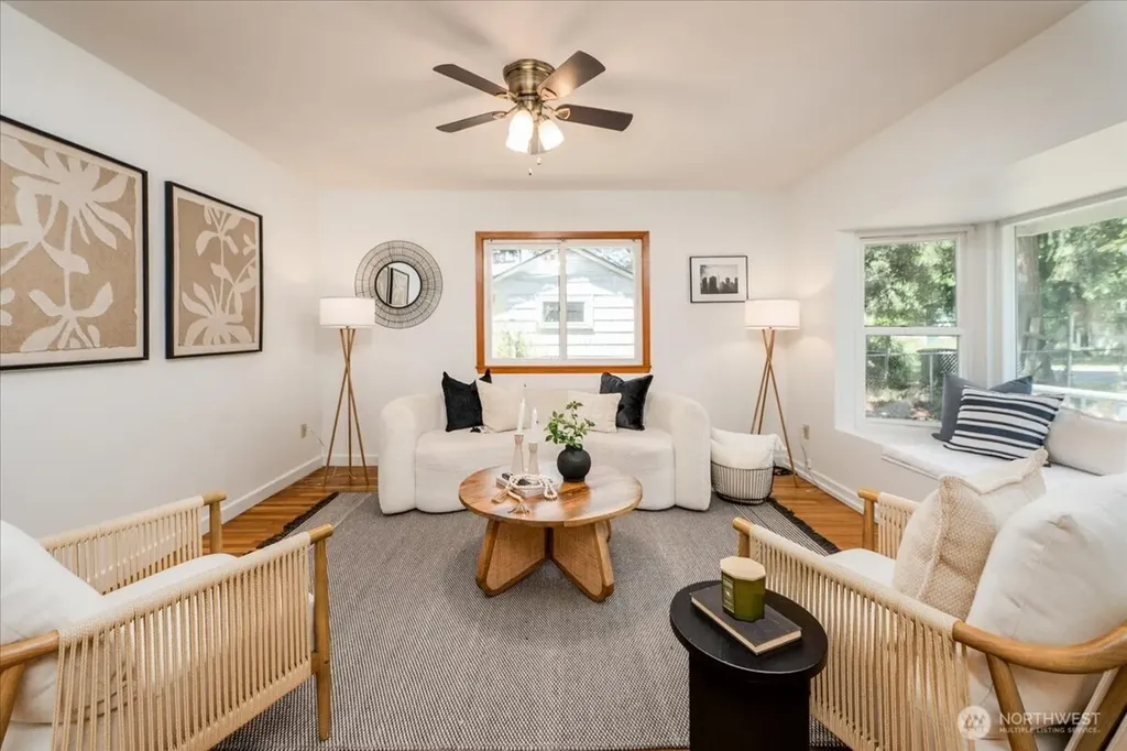 1419 S 129th Street Burien WA 98168