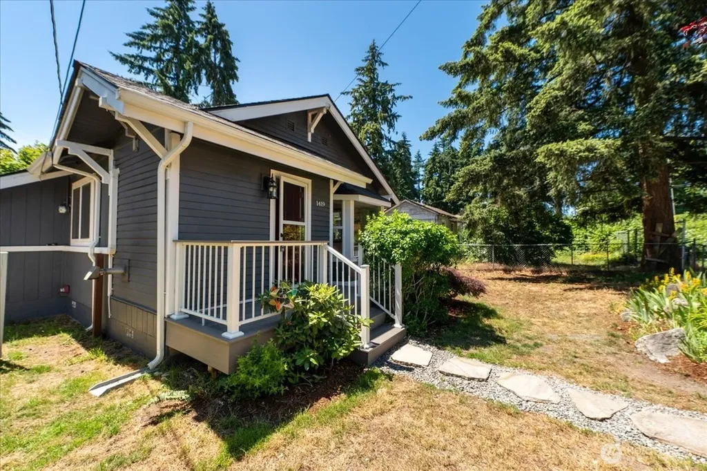 1419 S 129th Street Burien WA 98168