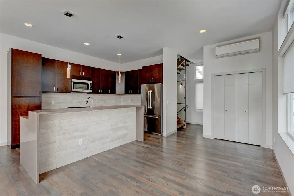 2608 23rd Avenue W Seattle WA 98199