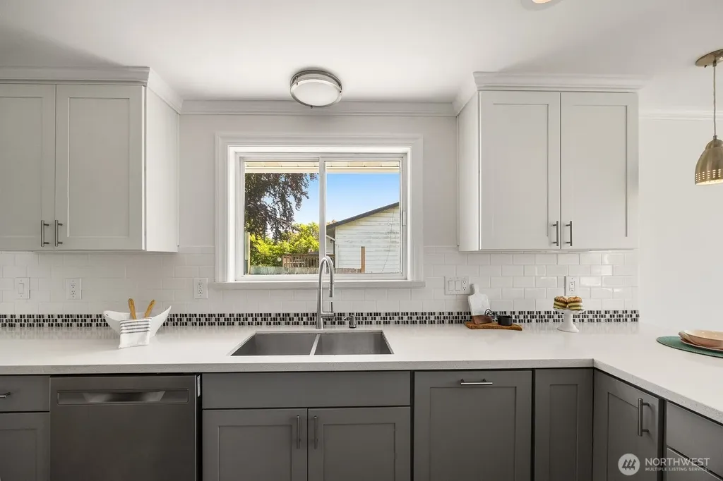 8132 208th Place SW Edmonds WA 98026