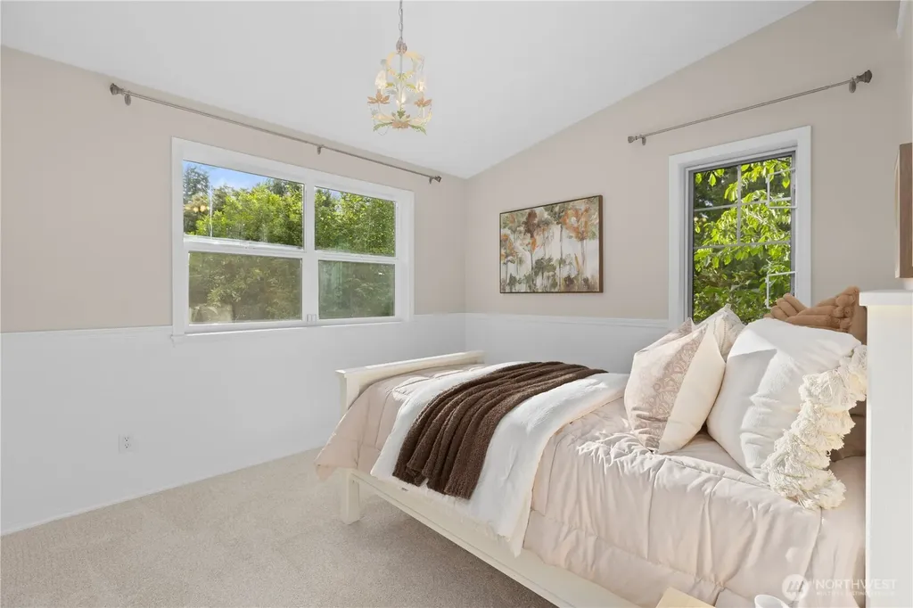 7539 33rd Avenue NE Seattle WA 98115