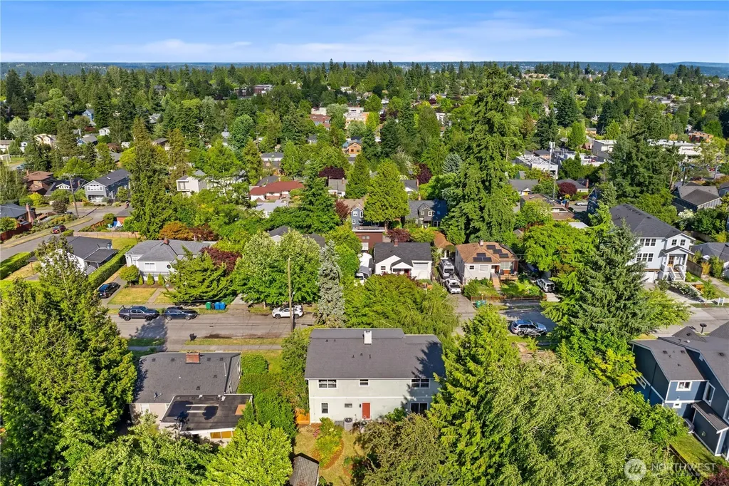 7539 33rd Avenue NE Seattle WA 98115