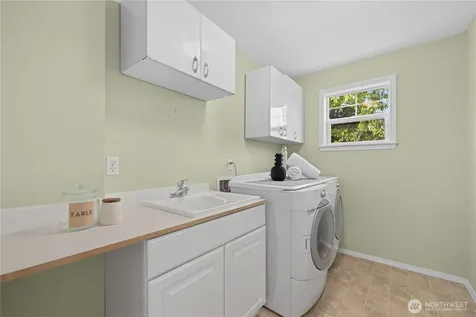 7539 33rd Avenue NE Seattle WA 98115