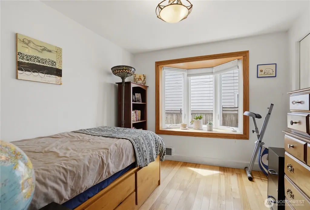 3637 22nd Avenue W Seattle WA 98199