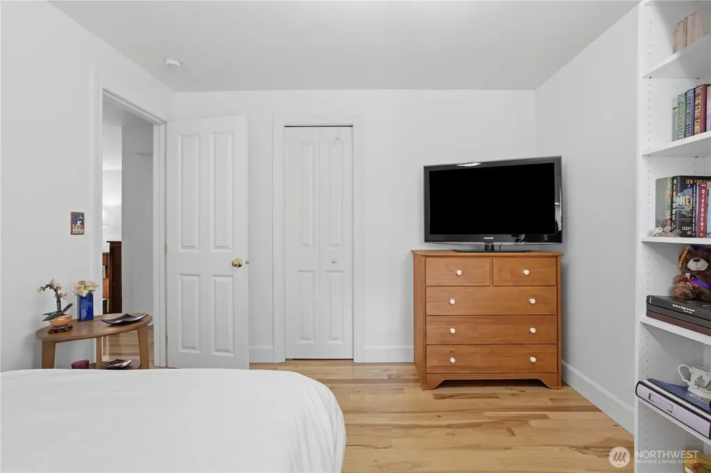3637 22nd Avenue W Seattle WA 98199