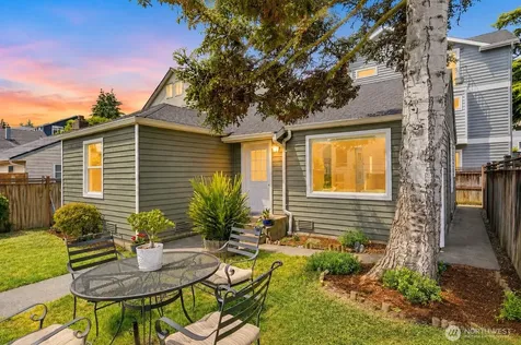 3637 22nd Avenue W Seattle WA 98199