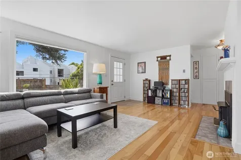 3637 22nd Avenue W Seattle WA 98199