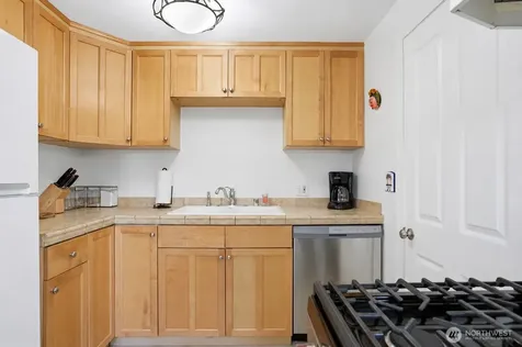 3637 22nd Avenue W Seattle WA 98199