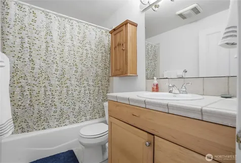3637 22nd Avenue W Seattle WA 98199
