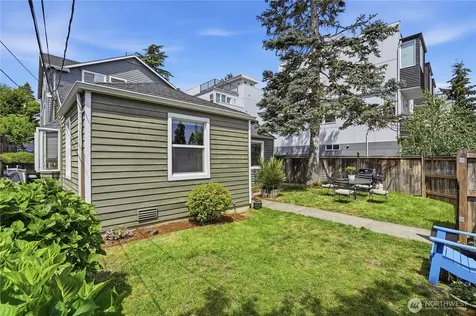 3637 22nd Avenue W Seattle WA 98199
