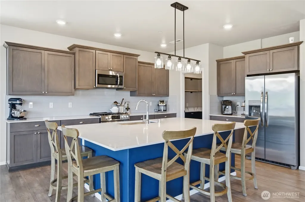 1170 Baker Heights Loop Bremerton WA 98312