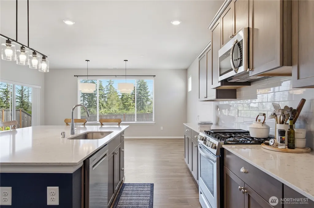 1170 Baker Heights Loop Bremerton WA 98312