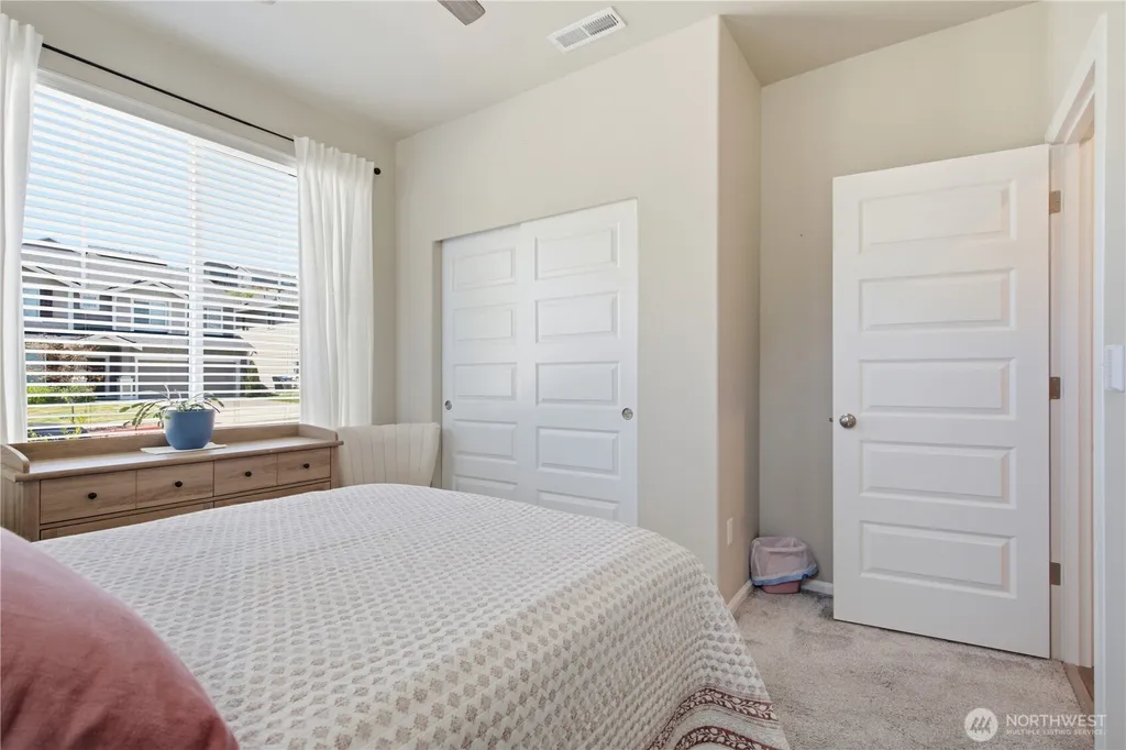 1170 Baker Heights Loop Bremerton WA 98312