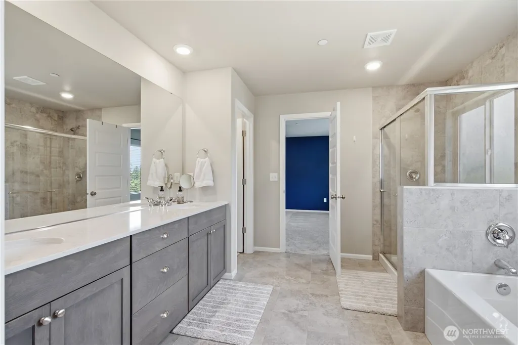 1170 Baker Heights Loop Bremerton WA 98312