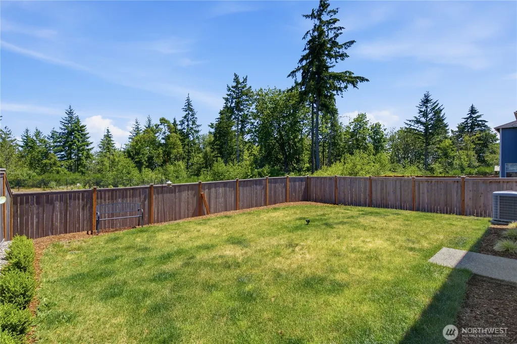 1170 Baker Heights Loop Bremerton WA 98312