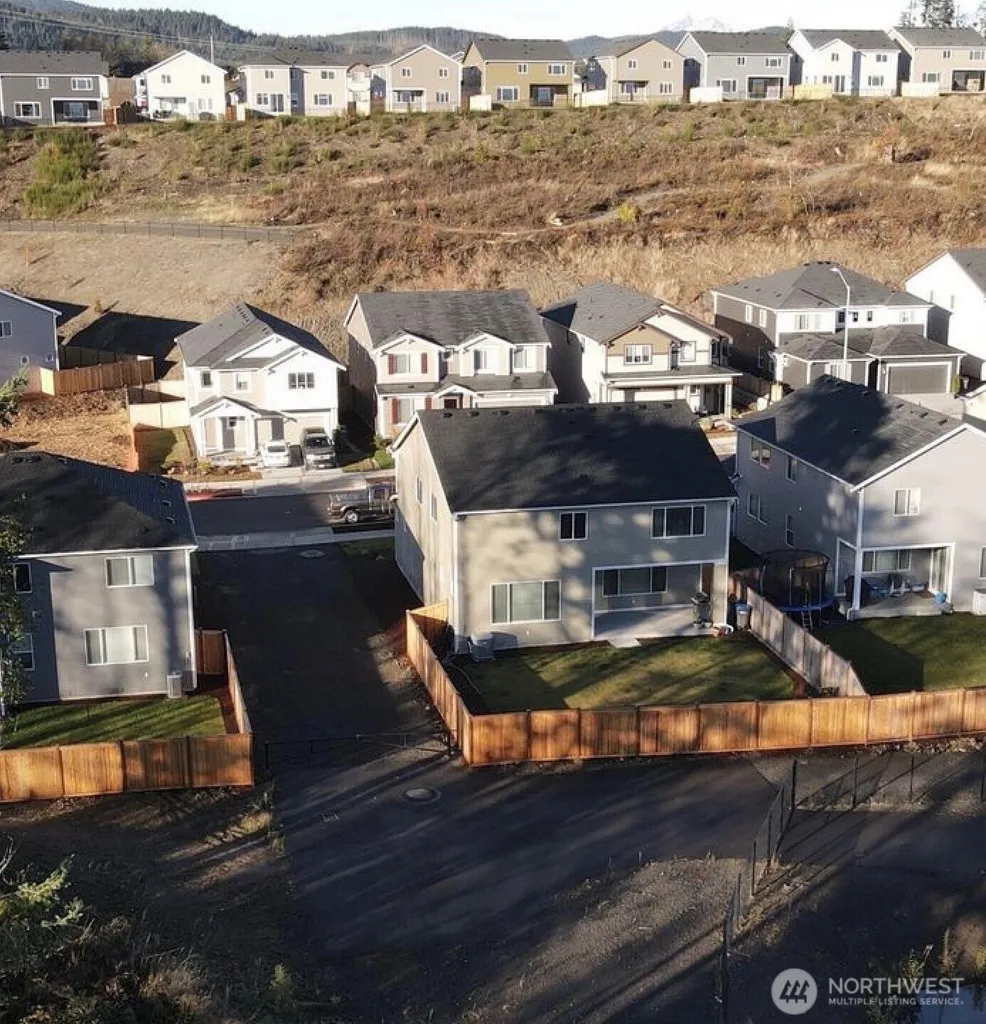 1170 Baker Heights Loop Bremerton WA 98312