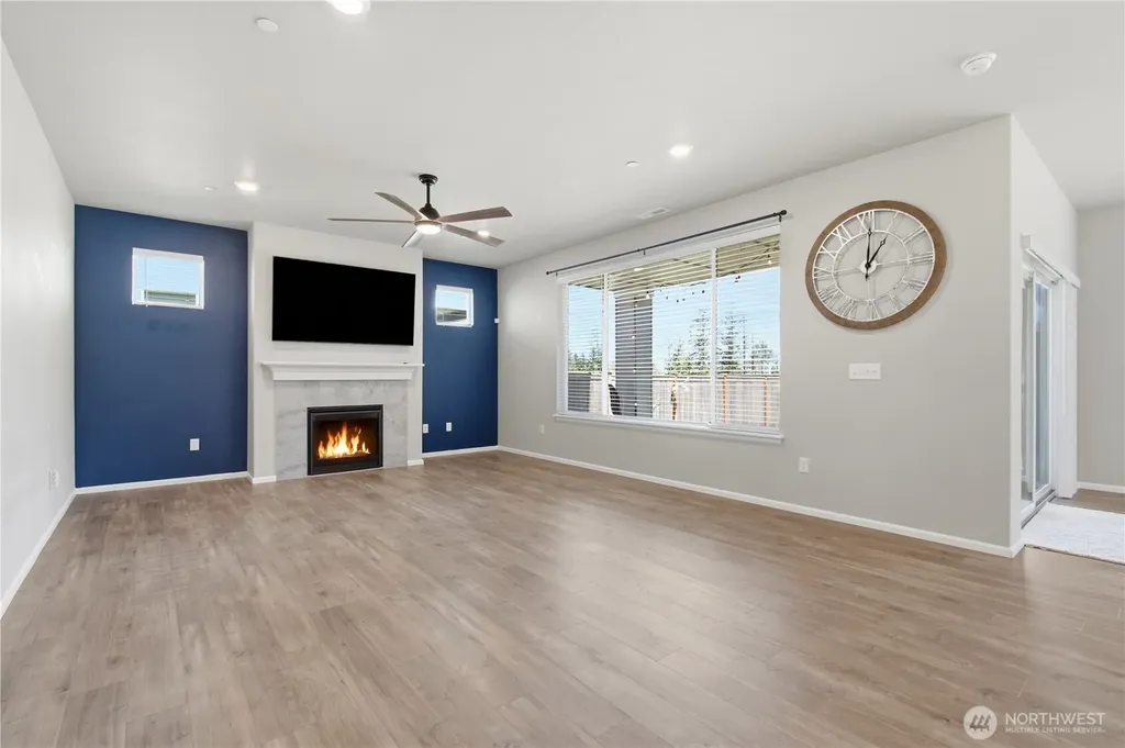 1170 Baker Heights Loop Bremerton WA 98312