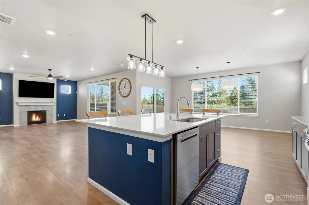 1170 Baker Heights Loop Bremerton WA 98312