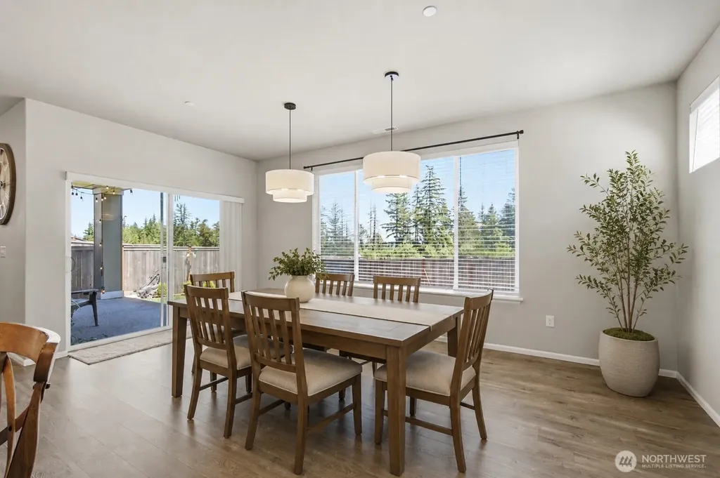 1170 Baker Heights Loop Bremerton WA 98312