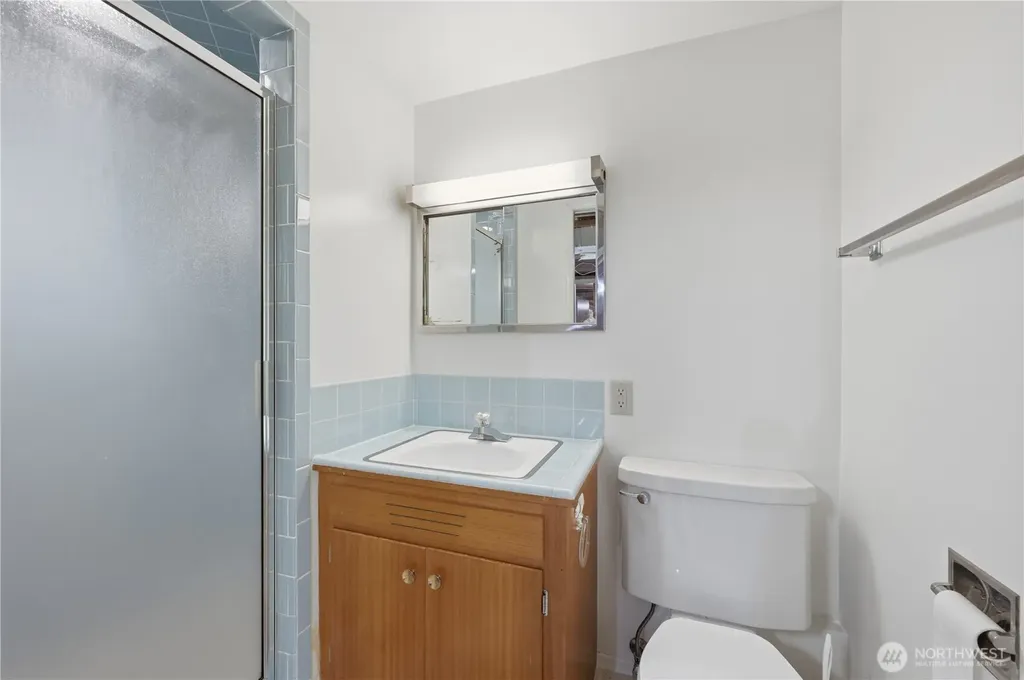 7025 43rd Avenue NE Seattle WA 98115