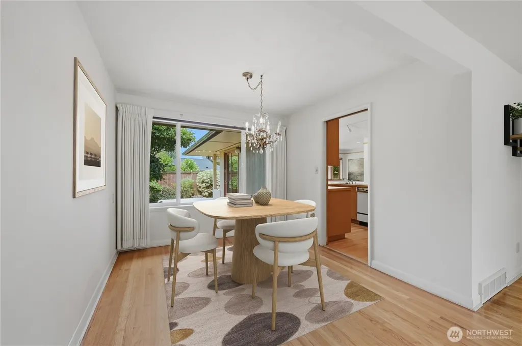 7025 43rd Avenue NE Seattle WA 98115