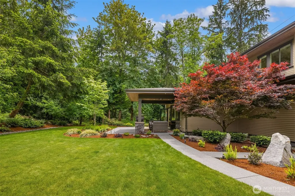 1732 Harrison Way NE Issaquah WA 98029