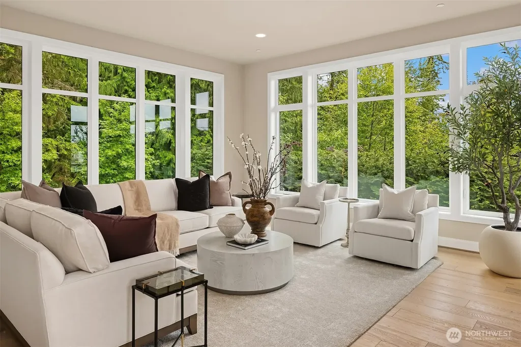 1732 Harrison Way NE Issaquah WA 98029