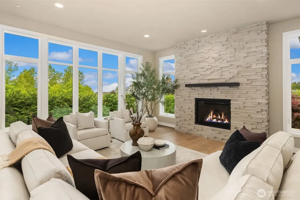 1732 Harrison Way NE Issaquah WA 98029