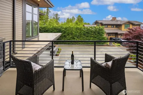 1732 Harrison Way NE Issaquah WA 98029