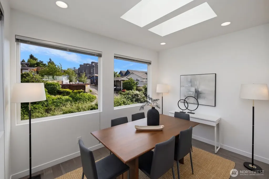 1208 W Emerson Street Seattle WA 98119
