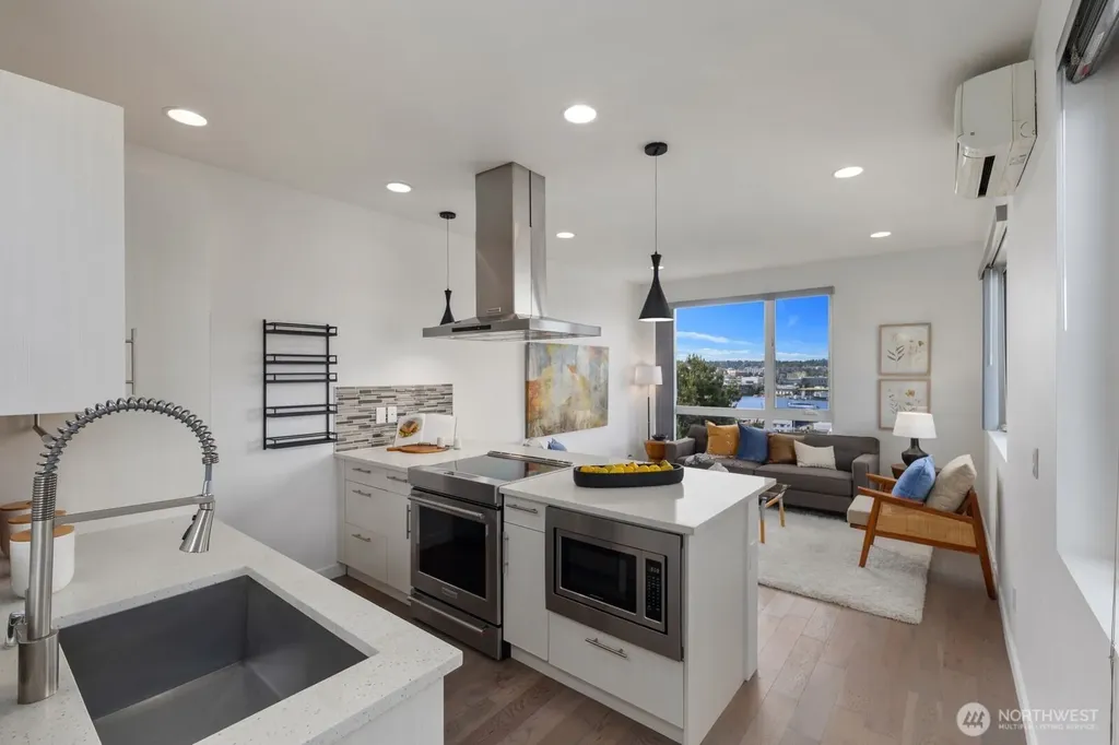 1208 W Emerson Street Seattle WA 98119