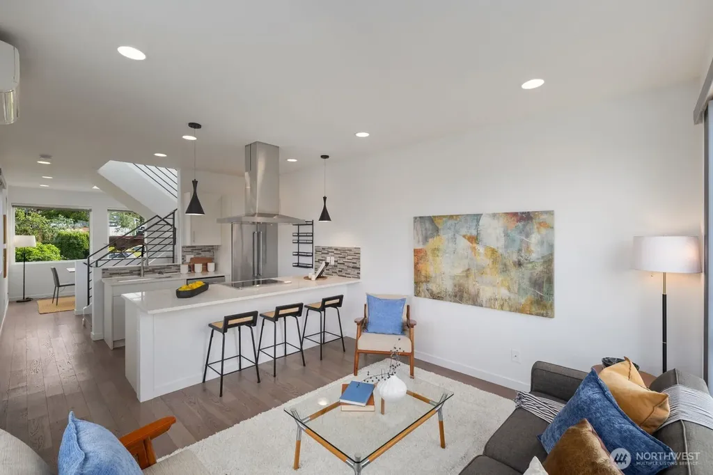 1208 W Emerson Street Seattle WA 98119