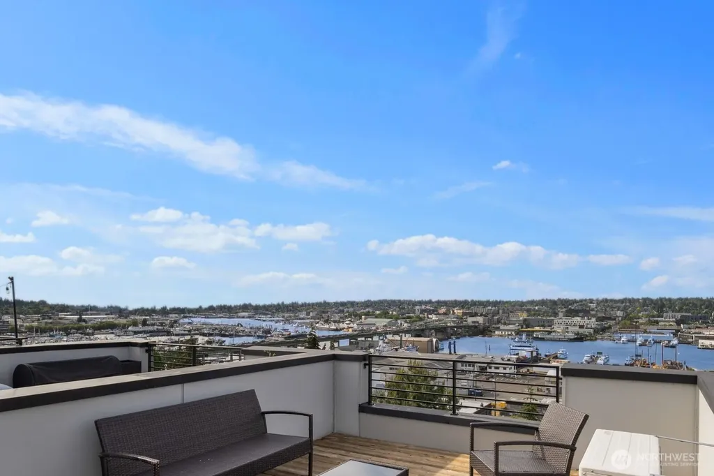 1208 W Emerson Street Seattle WA 98119