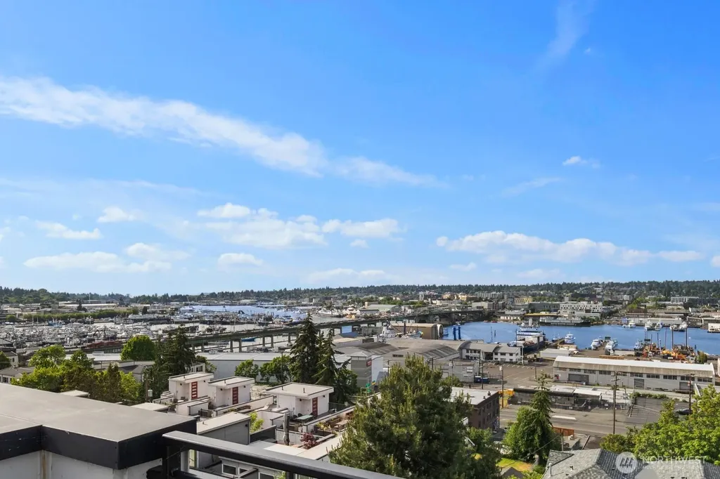 1208 W Emerson Street Seattle WA 98119