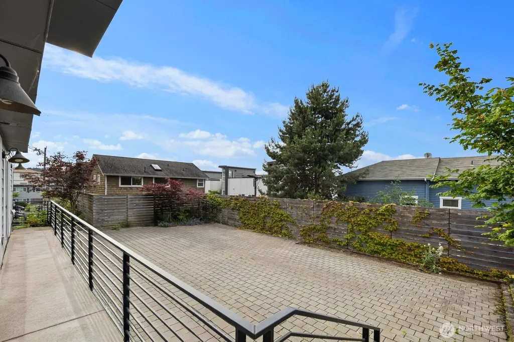 1208 W Emerson Street Seattle WA 98119