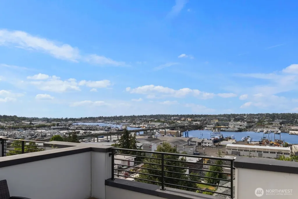 1208 W Emerson Street Seattle WA 98119