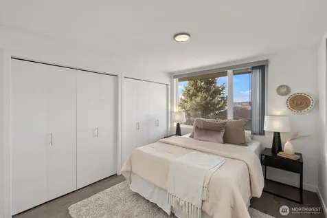 1208 W Emerson Street Seattle WA 98119