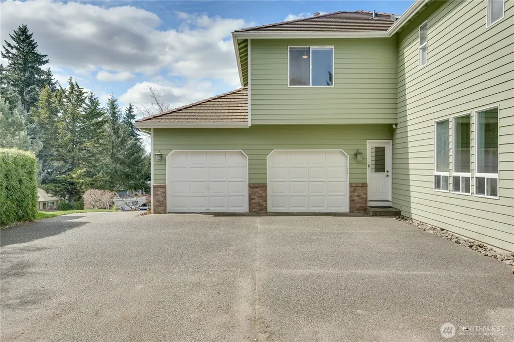 2209 28th Street SE Puyallup WA 98372