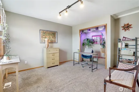 2209 28th Street SE Puyallup WA 98372