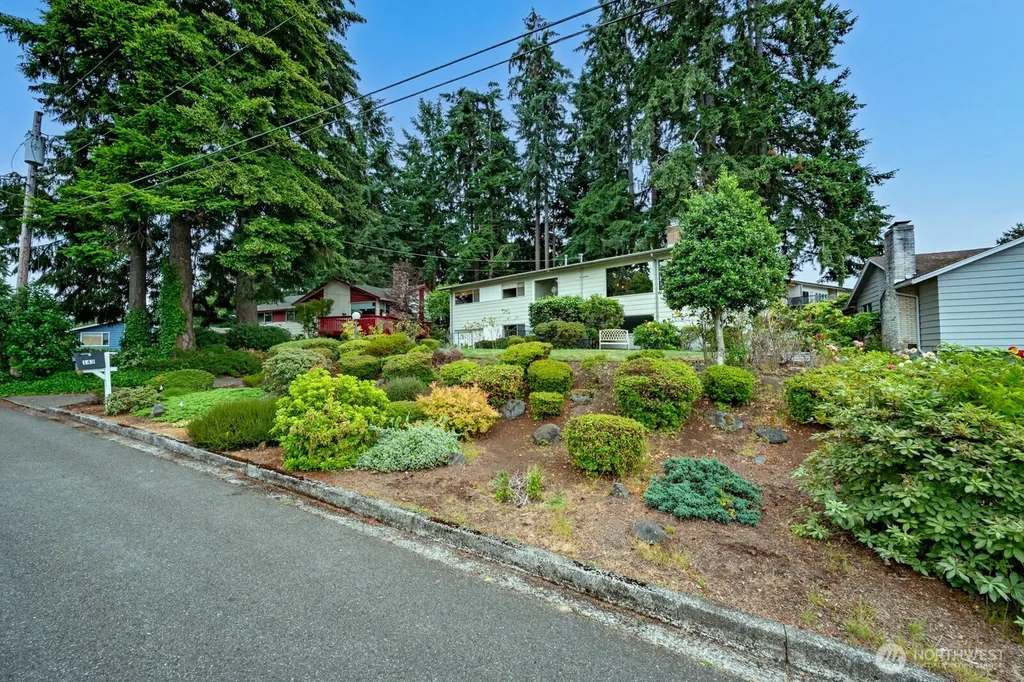 143 S 297th Place Federal Way WA 98003