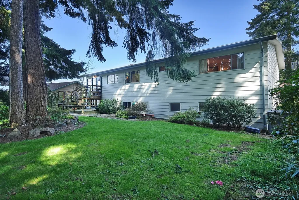143 S 297th Place Federal Way WA 98003