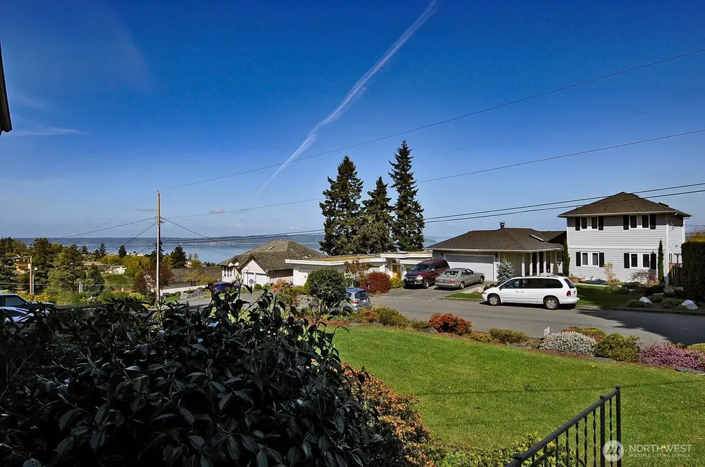 143 S 297th Place Federal Way WA 98003