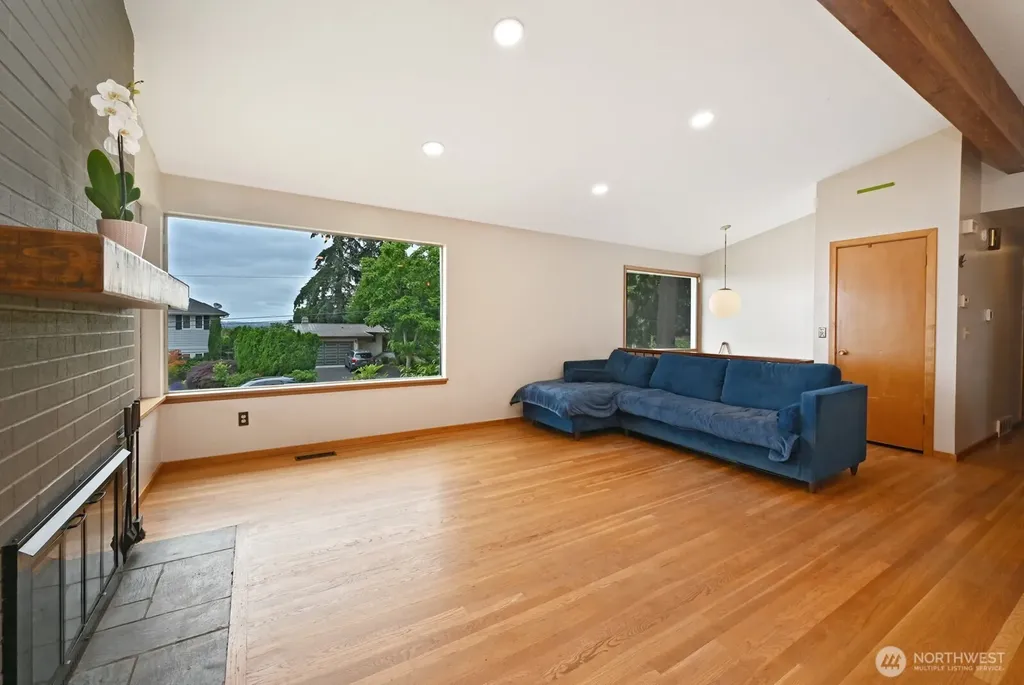 143 S 297th Place Federal Way WA 98003