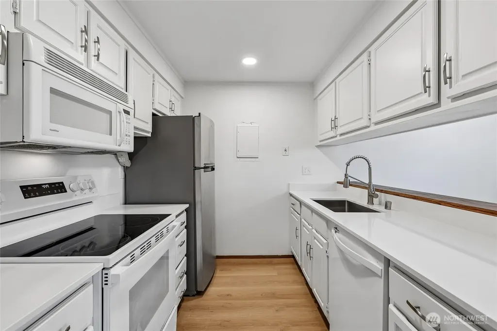 2419 E Madison Street Seattle WA 98112