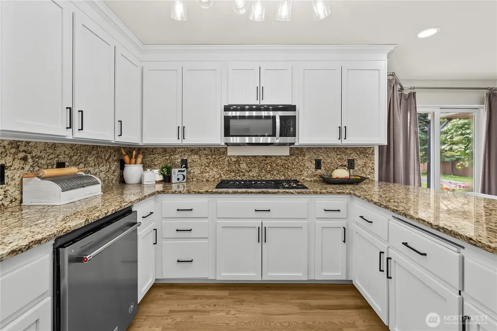 1827 Collins Road Buckley WA 98321