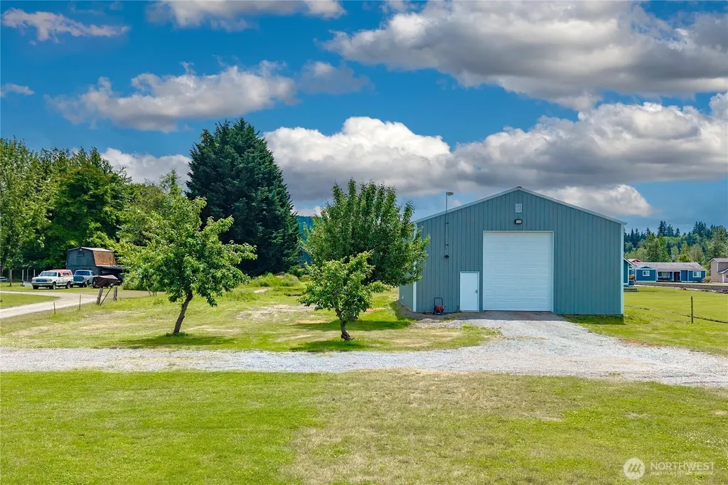 1827 Collins Road Buckley WA 98321