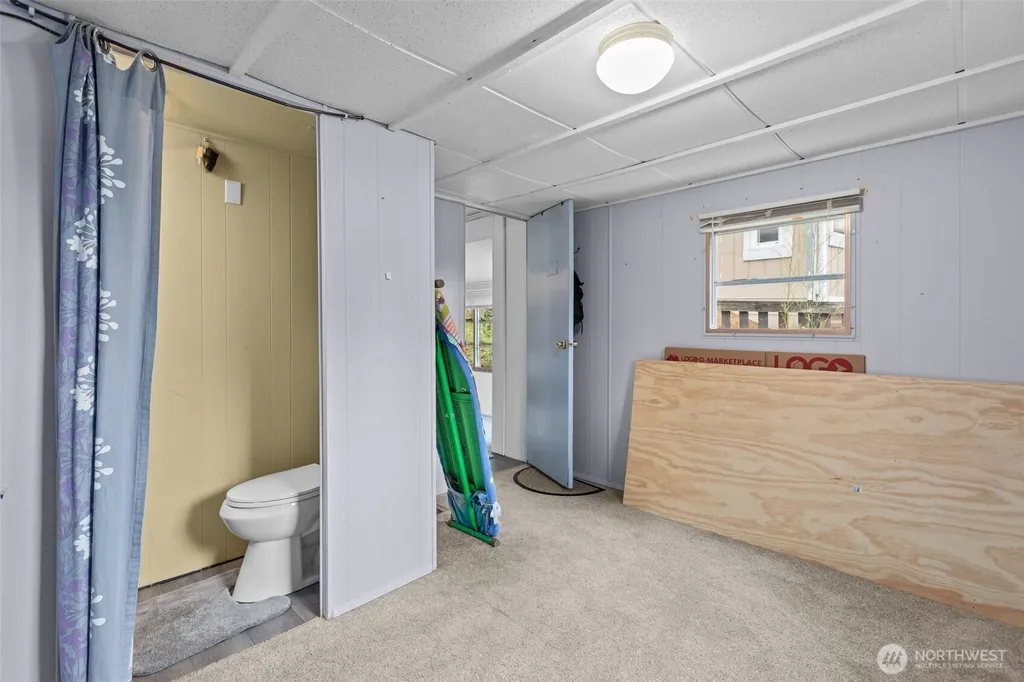 31813 21st Avenue SW Federal Way WA 98023