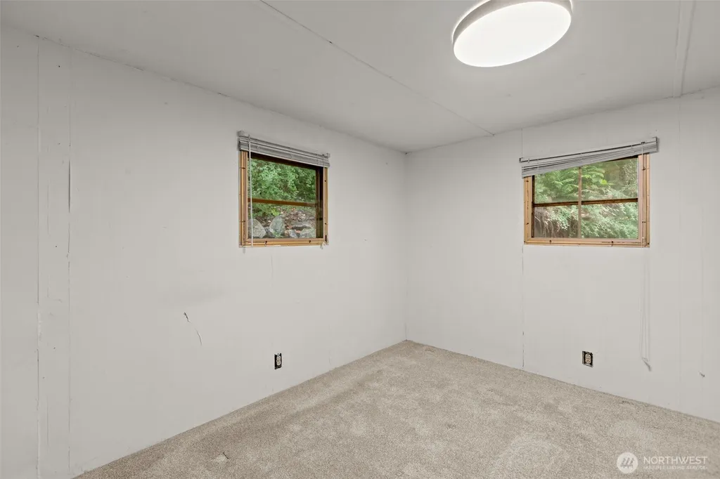 31813 21st Avenue SW Federal Way WA 98023