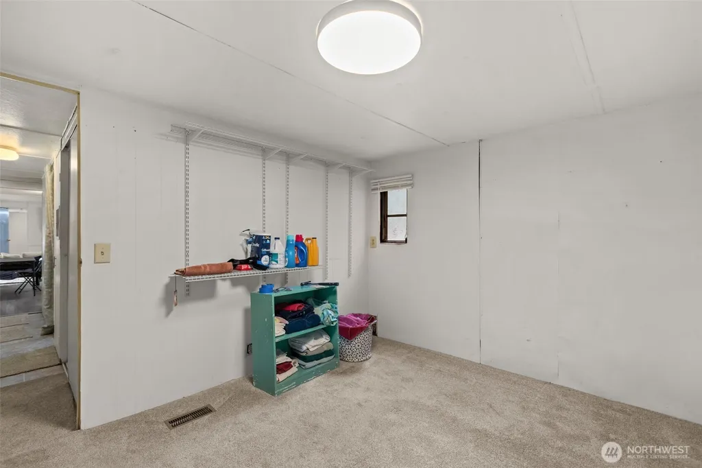 31813 21st Avenue SW Federal Way WA 98023