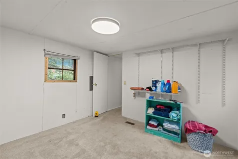 31813 21st Avenue SW Federal Way WA 98023